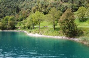 Uno scorcio del Lago di Ledro dal drone